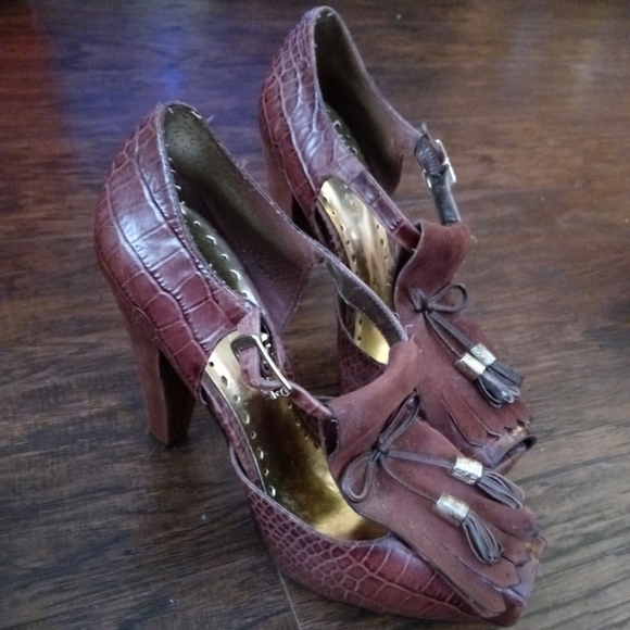 BCBGIRLS women's size 8 1/2 - Picture 3 of 3